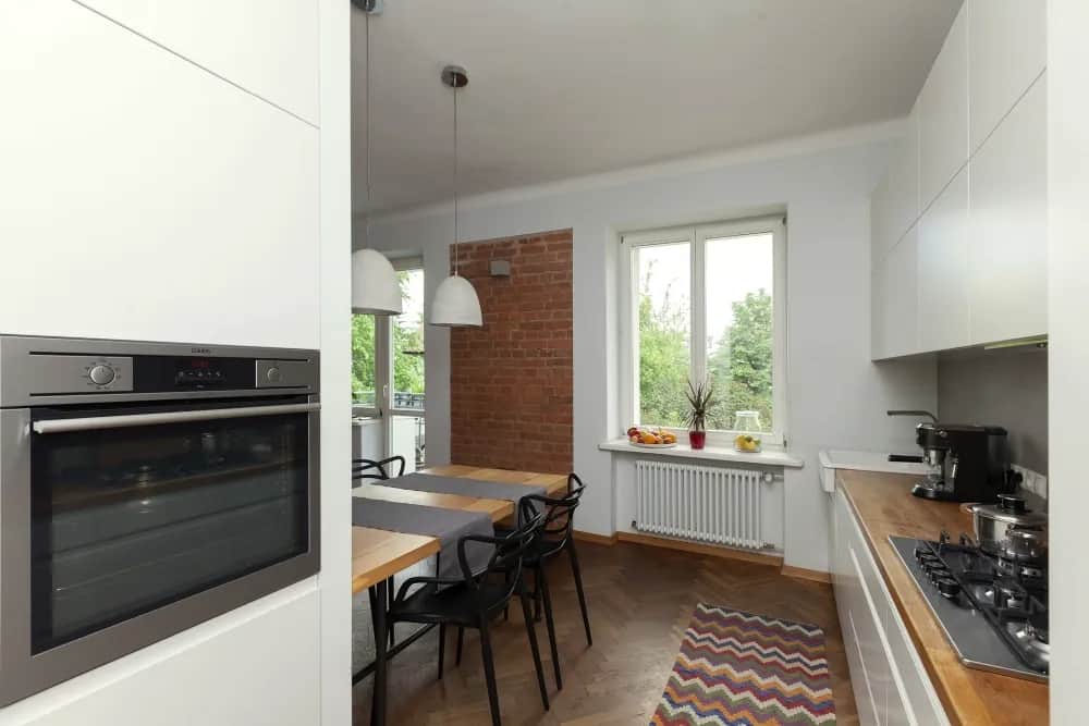 Jak zabudować kaloryfer pod oknem: 5 prostych kroków i porady