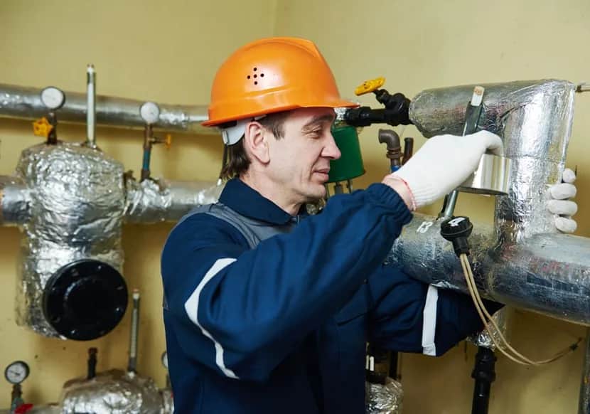 Jak uszczelnić rurę pod ciśnieniem: skuteczne metody naprawy w awarii