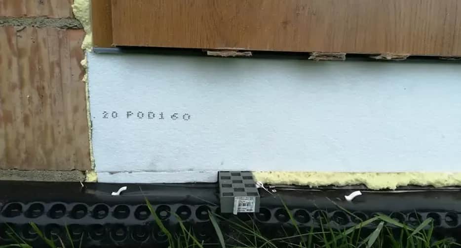 Czy wyciągać kliny po montażu okien? Kluczowe informacje i porady