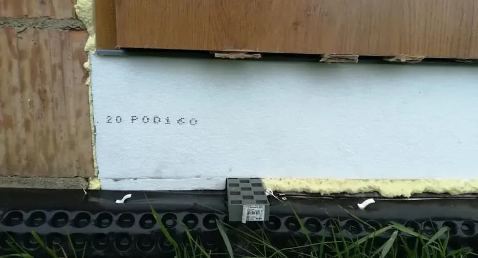 Czy wyciągać kliny po montażu okien? Kluczowe informacje i porady