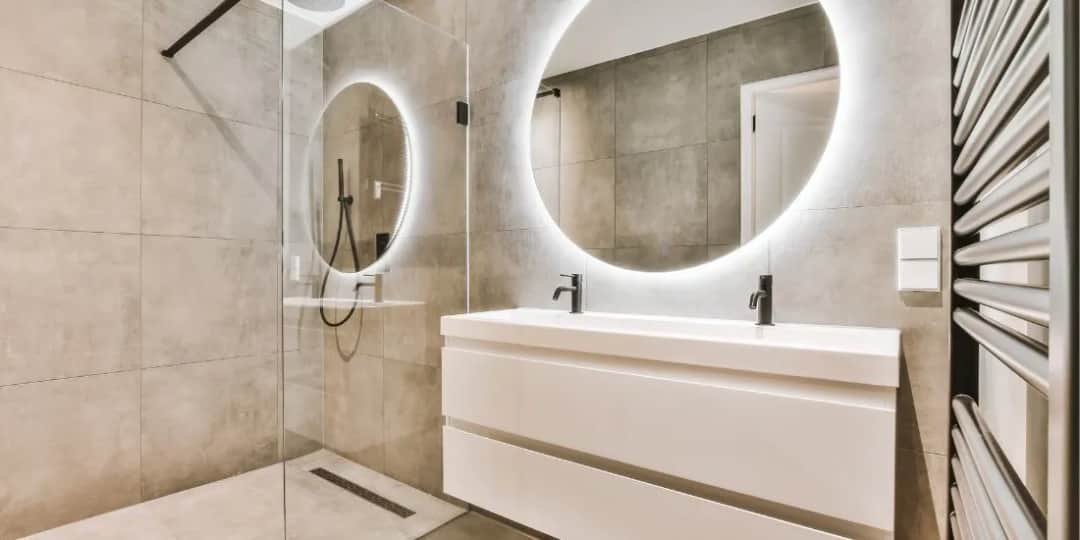 Jak oświetlić lustro w łazience: 5 skutecznych technik i porad