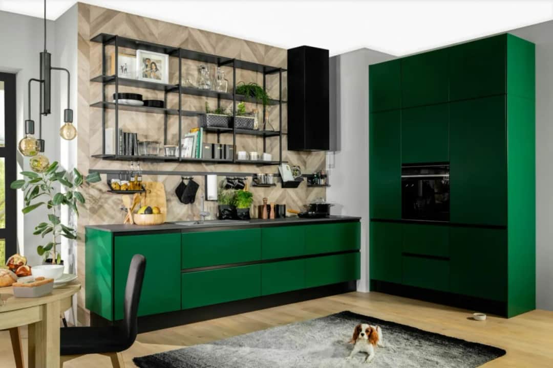 Co na półki w kuchni: 15 inspirujących pomysłów na aranżację